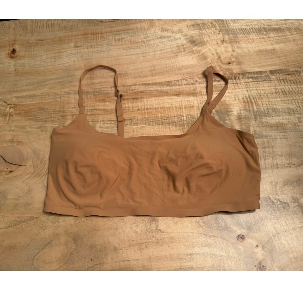Abercrombie & Fitch Strappy Seamless Scoopneck Bralette size large